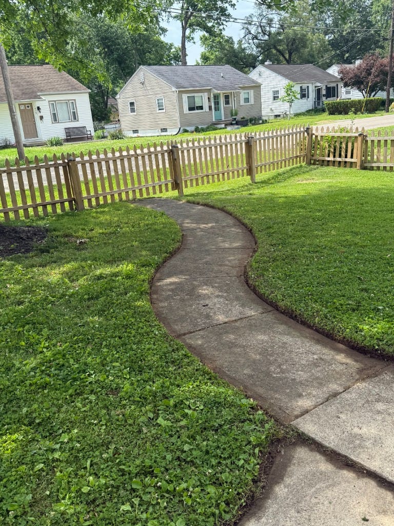 Precision walkway edging and lawn care Batavia Clermont County Ohio – TerraSix